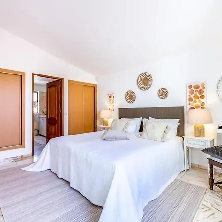Laguana 3-br Pool Лагоа