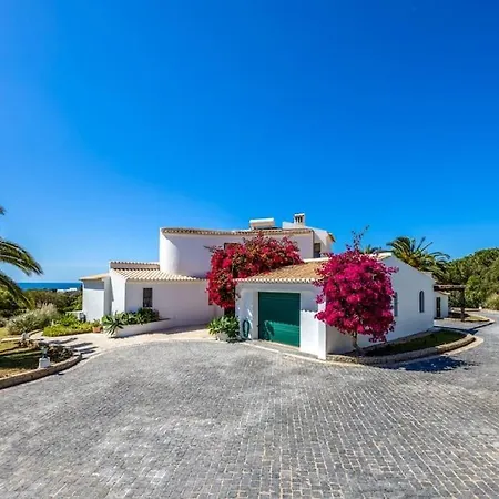 Laguana 3-br Pool Лагоа