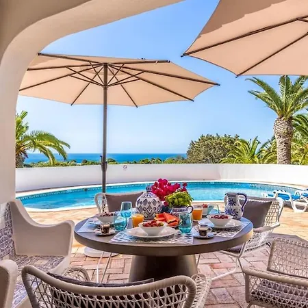 Laguana 3-br Pool Holiday home