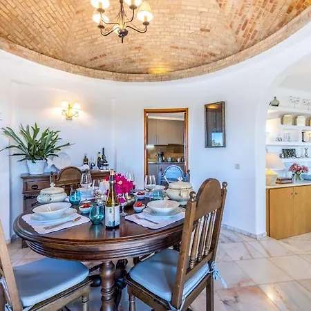 Holiday home Laguana 3-br Pool